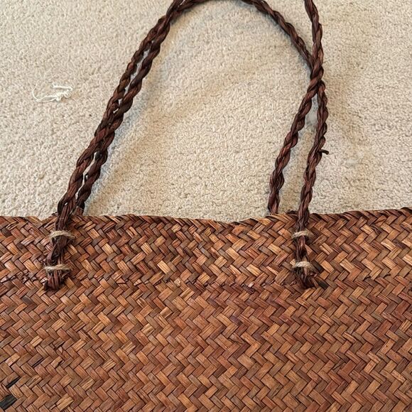 Woven brown tote new - Picture 2 of 4